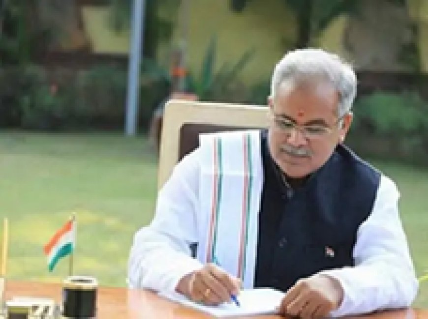 सीएम भूपेश ने लिखा केंद्रीय मंत्री सिंधिया को पत्र:बिलासपुर से एयर कनेक्टिविटी बढ़ाने और जगदलपुर के लिए अलायंस एयर अनुबंध बढ़ाने की मांग