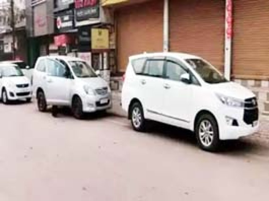 रायपुर में सराफा कारोबारियों पर IT का छापा:सदर बाजार की 2 दुकानों पर पहुंचे इनकम टैक्स के अफसर, दस्तावेजों की कर रहे जांच