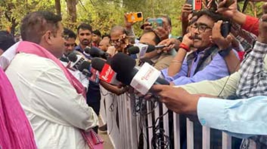 अमित जोगी पाटन सीट से लड़ेंगे चुनाव:नामांकन दाखिल कर JCCJ प्रदेश अध्यक्ष बोले- चाचा-भतीजे के बीच 23 साल चली सेटिंग, चुनाव तो अब होगा