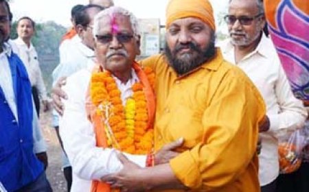 अहिवारा में डोमनलाल कोर्सेवाड़ा का जनसंपर्क तेज, क्षेत्र में जनता का मिल रहा अपार स्नेह और आशीर्वाद