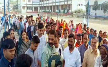 दुर्ग की 6 सीटों पर 11 बजे तक 18.88% मतदान:सरोज पांडे, देवेंद्र यादव और ताम्रध्वज साहू ने डाला वोट, ग्रामीण में सबसे अधिक 20.97% वोटिंग