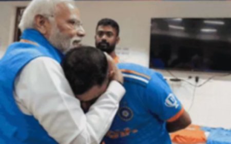 नरेंद्र मोदी ने ड्रेसिंग रूम में शमी को गले लगाया:हार के बाद खिलाड़ियों का हौसला बढ़ाया....