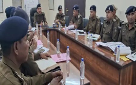 दुर्ग की ढीली पुलिसिंग पर आईजी ने जताई नाराजगी:संभाग के सभी एसपी-राजपत्रित अधिकारियों की ली बैठक....