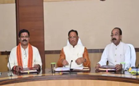 कैबिनेट की मीटिंग....4 प्रस्तावों पर चर्चा... PSC घोटाले की जांच और गरीबों को आवास देने पर होगा फैसला