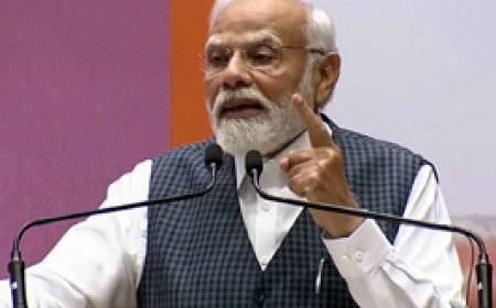 पीएम मोदी ने विजय दिवस पर 1971 युद्ध के वीर सैनिकों को किया याद, कहा- देश उनका कर्जदार रहेगा