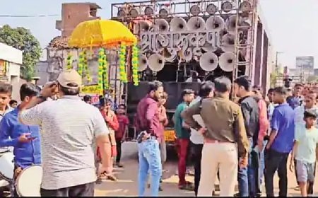 बारात में तेज आवाज में बज रहा था डीजे, निगम ने 10 हजार का जुर्माना ठोका, घंटेभर होते रहा हंगामा