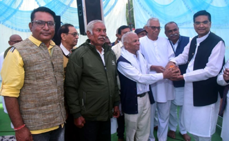 नव उदय सत्संग समिति के त्रिदिवसीय आध्यात्मिक समारोह में पहुंचे रिकेश सेन