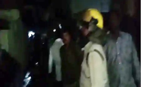 चादर और कंबल व्यापारी के गोदाम में लगी भीषण आग...कड़ी मशक्कत के बाद फायर ब्रिगेड ने बुझाया...