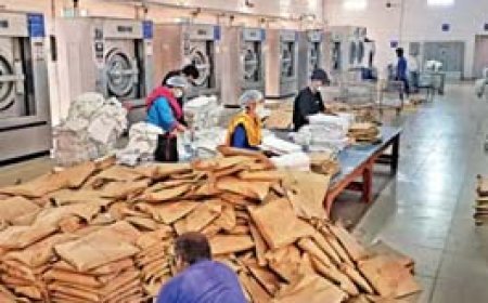 रेलवे की लांड्री:30 दिन में धुल रहे ट्रेनों के कंबल, धुलाई के लिए 12 की जगह दे रहे 3 घंटे, इसलिए आती है दुर्गंध