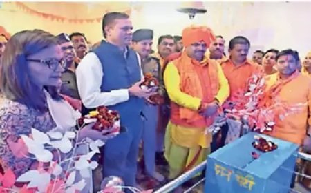 विधायक गजेंद्र ने भक्तों के साथ जलाए 5100 दीप