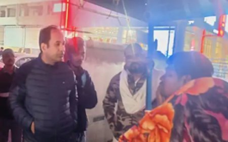 ठंड से कांपते लड़के को युवक ने पहुंचाई मदद:रायपुर में सूचना देने वाले जैद अली का होगा सम्मान.....