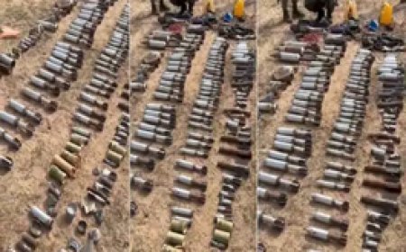 छत्तीसगढ़ में नक्सलियों का पुलिस कैंप पर हमला, घास से बनी पोशाक पहनकर 8 दिन पहले पहुंचे थे...