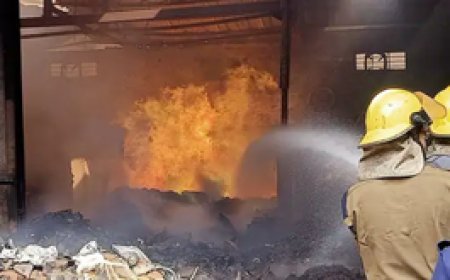 भिलाई की स्टील कंपनी  शिवम हाईटेक स्टील प्राइवेट लिमिटेड में लगी भीषण आग:टाइटेनियम धातु के स्क्रैप में भड़की आग....