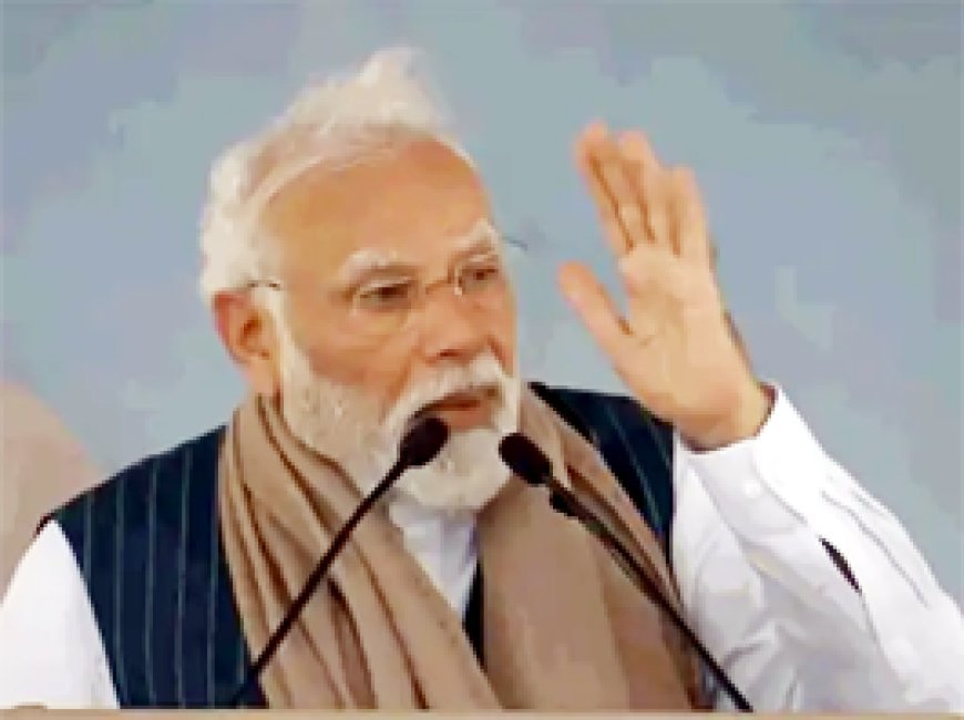 पीएमओ तक पहुंची तबादलों की शिकायत...पीएम मोदी बोले- अफसर किसी पार्टी के नहीं होते...