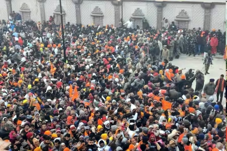 अयोध्या में सुबह से ही रामभक्त कर रहे रामलला के दर्शन, श्रद्धालुओं की भीड़ को संभालने में जुटी पुलिस