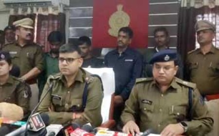 अवैध कारोबार पर ताबड़तोड़ कार्रवाई …. अवैध कबाड़ की 7 दुकानों को किया गया सील, गांजा बेचने वालों पर कसा शिकंजा….