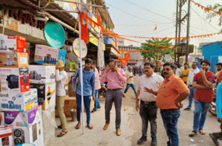 इंदिरा मार्केट: इंदिरा प्रतिमा के पास से अतिक्रमण पर नगर निगम ने की कार्रवाई