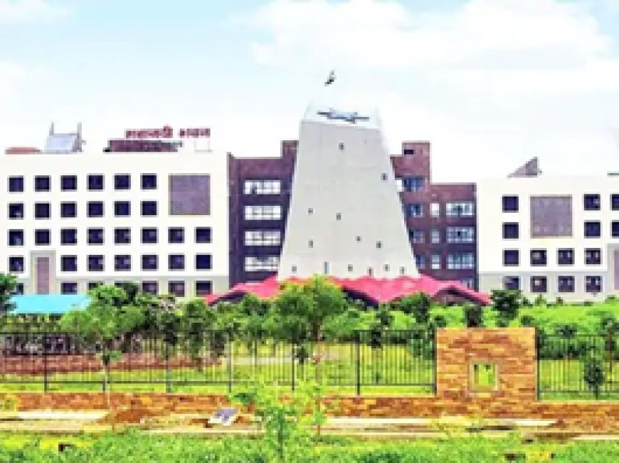 छत्तीसगढ़ में 3 IAS, 6 IPS अफसरों का ट्रांसफर:राज्य सेवा के 18 अधिकारियों का भी तबादला