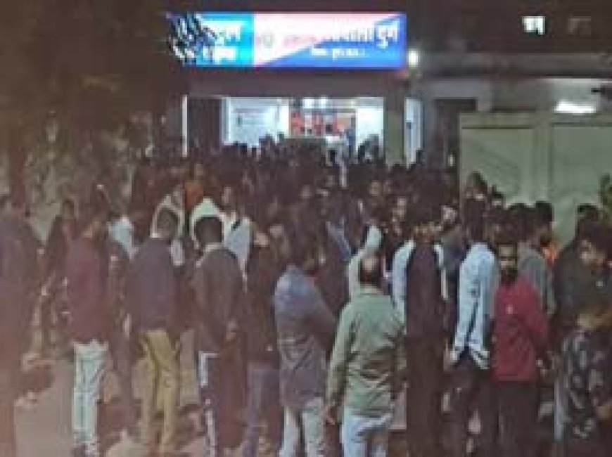 दुर्ग में धर्मांतरण पर चर्च में घुसकर मारपीट:मसीही समाज ने देर रात घेरा थाना; बोले- तमाशबीन बनी रही पुलिस