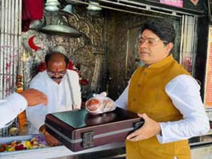 बजट से पहले ढेबर ने काली मंदिर में टेका माथा:रायपुर नगर निगम में सामान्य सभा की बैठक शुरू, 1850 करोड़ का होगा बजट