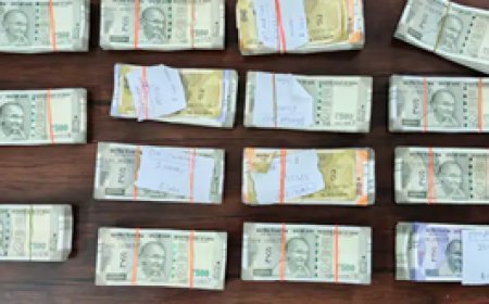 ब्रेकिंग न्यूज़ : कार में मिले 6 लाख 78 हजार कैश......लोकसभा चुनाव के चलते लगातार हो रही चेकिंग