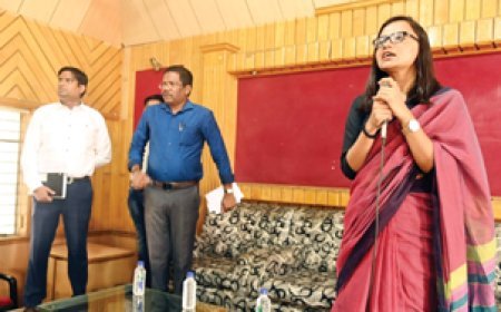 लोकसभा निर्वाचन 2024 की तैयारियों हेतु कलेक्टर एवं एसपी ने किया शहर के विभिन्न क्षेत्रों का निरीक्षण