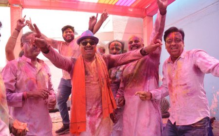 *विधायक गजेंद्र संग नगाड़े की थाप पर थिरके शहरवासी*