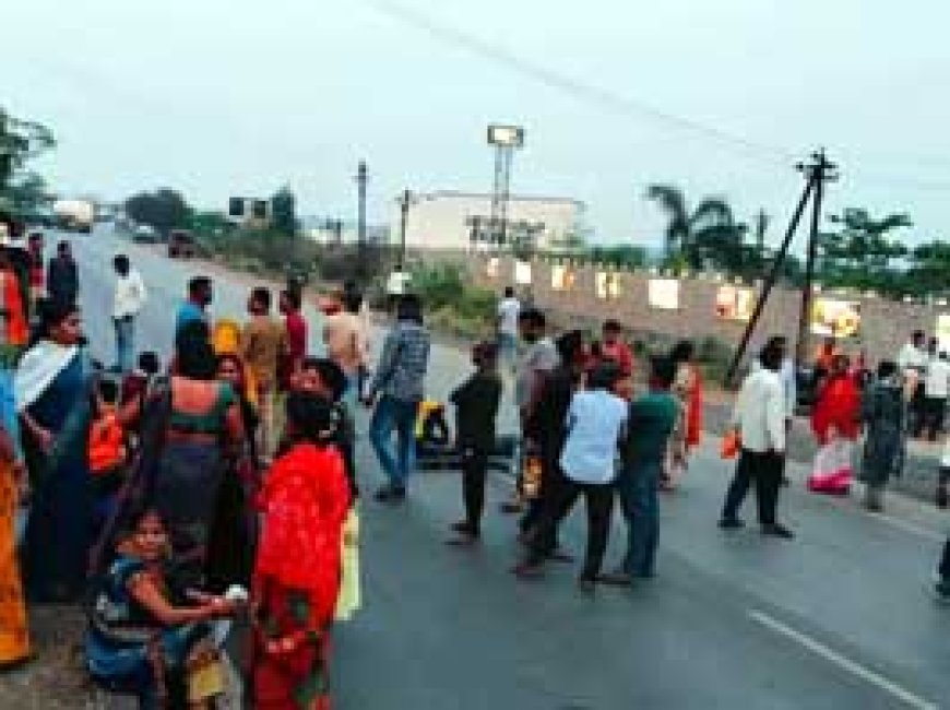 होटल के केयरटेकर का मिला शव, परिजनों ने किया चक्काजाम....दुर्ग-राजनांदगांव मार्ग रहा बाधित