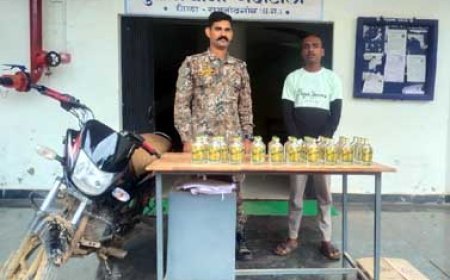 अवैध मादक पदार्थ तस्करी के रोकथाम हेतु अंतर राज्यीय शराब तस्करों पर थाना गैंदाटोला की लगातार कार्यवाही