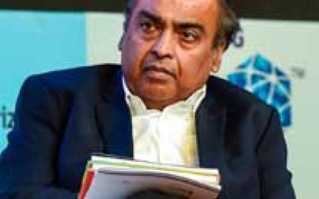 67 साल के हुए मुकेश अंबानी:संपत्ति को लेकर भाई अनिल से हुआ था विवाद, नई पीढ़ी में न हो ऐसा इसलिए खुद सौंप रहे कमान