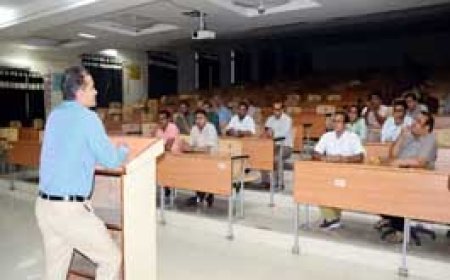 आयुष्मान योजना, अस्पतालों के 800 करोड़ अटके:IMA रायपुर ने दी काम बंद करने की चेतावनी, छोटे अस्पालों पर आर्थिक संकट