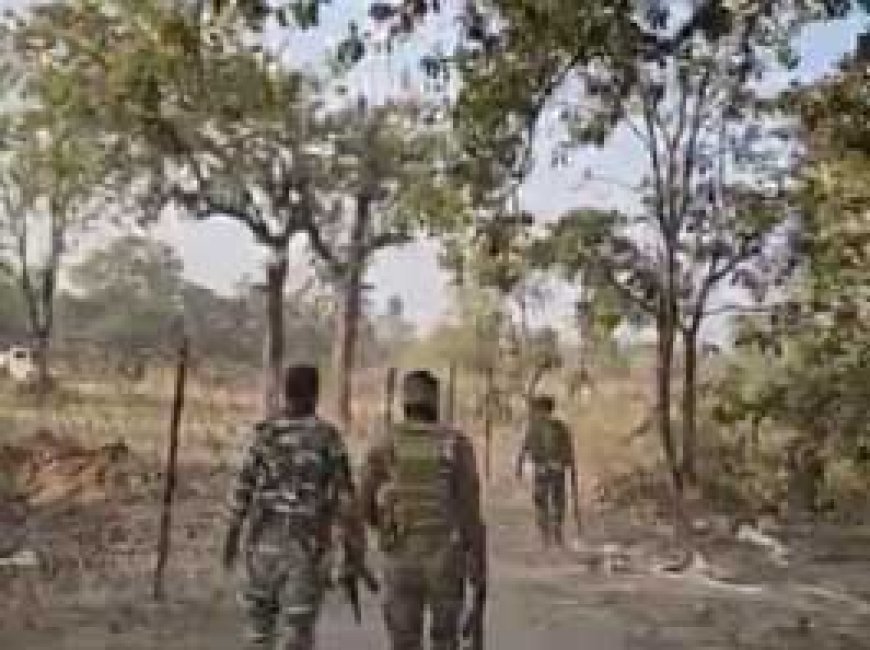 छत्तीसगढ़ में सुबह छह बजे से मुठभेड़ जारी,10 नक्सली ढेर....मरने वालों में एक महिला नक्सली भी....