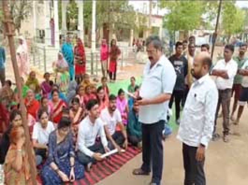 वैशाली नगर विधानसभा में पानी के लिए हा-हाकार.....कांग्रेस पार्षद वार्ड वासियों के साथ अपनी निगम सरकार के खिलाफ धरने पर बैठे