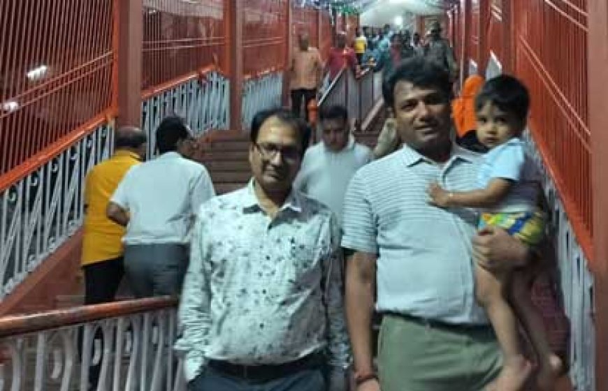 जिला कलेक्टर एवं एसपी द्वारा डोंगरगढ़ नवरात्रि मेले का निरीक्षण किया