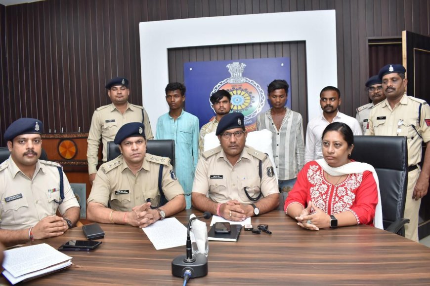 डायल 112 वाहन में तोड़फोड़ कर पुलिसकर्मी से मारपीट, चाकू दिखाकर लूट करने वाले चार आरोपी गिरफ्तार