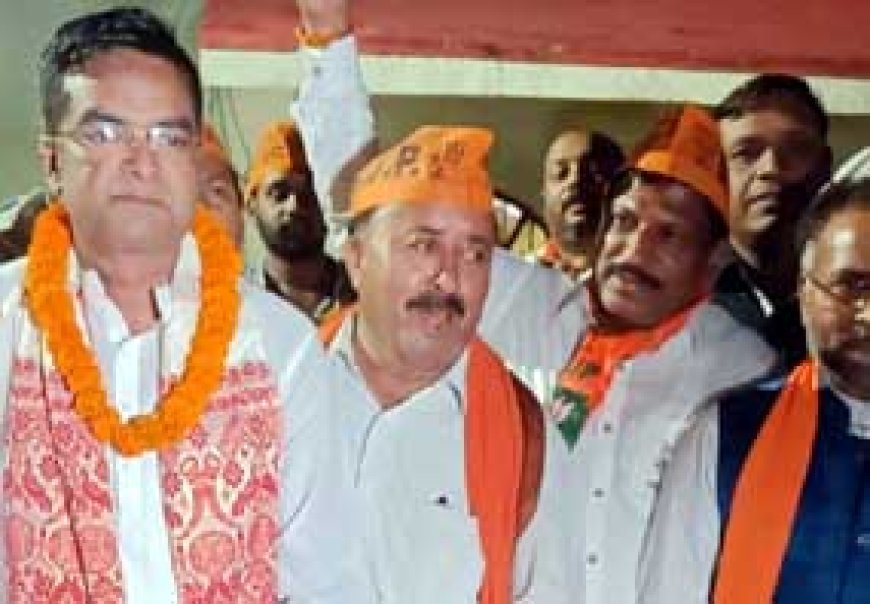 आज विधायक रिकेश सेन की सर्व समाज प्रतिनिधियों के साथ सीटिंग, शाम को ढांचा भवन और कुरूद में टीम के साथ घर-घर देंगे दस्तक