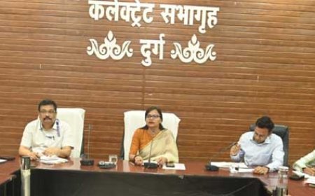 मतदान केन्द्रों में छांव, पानी की व्यवस्था के साथ स्थानीय स्तर पर पत्तियों से बने इकोफ्रेंडली टेंट लगवाएं - कलेक्टर