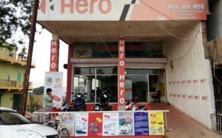 जो नागरिक मतदान करेगा उसे मोहनलाल मोटर्स की तरह से स्वल्पाहर के साथ हर खरीदी पर 2 हजार रुपये की विशेष छूट