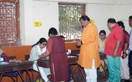 तीसरी अग्नि परीक्षा कौन पास कौन होगा फेल 11 सीटों पर तीसरे चरण का मतदान शांतिपूर्वक हुआ...