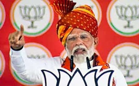 चुनाव के अंतिम दिन पीएम मोदी का विपक्ष पर बड़ा प्रहार, कहा- मैं अभी चुप बैठा हूं, जिस दिन मोदी मुंह खोलेगा तुम्हारी सात पीढ़ी का हिसाब निकाल कर बाहर रख देगा