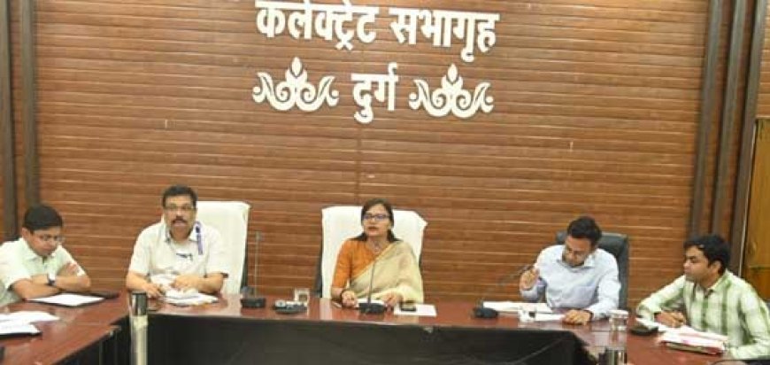 मतदान केन्द्रों में छांव, पानी की व्यवस्था के साथ स्थानीय स्तर पर पत्तियों से बने इकोफ्रेंडली टेंट लगवाएं - कलेक्टर
