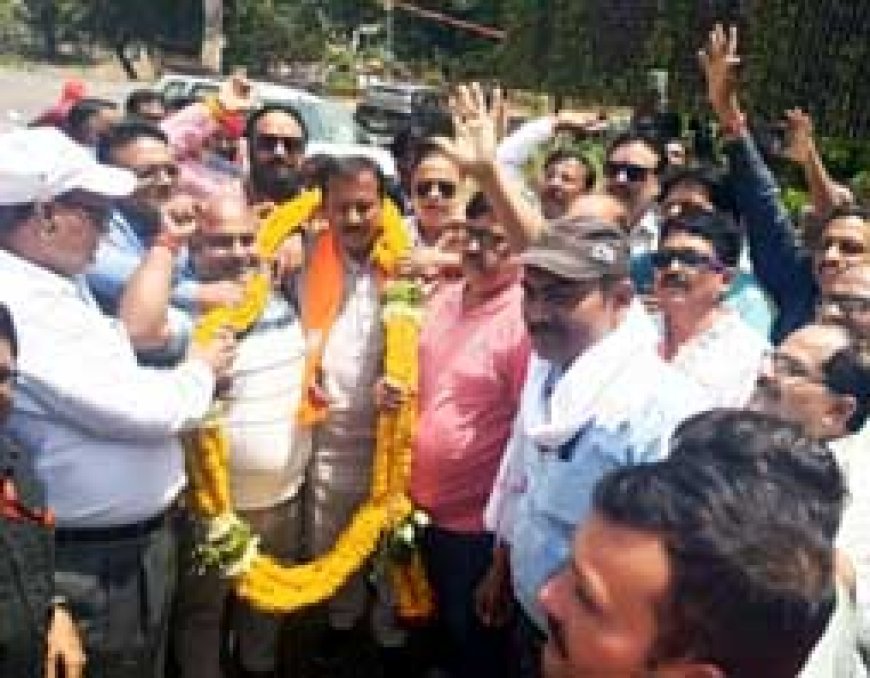 इस्पात मजदूर संघ और भारतीय मजदूर संघ के कार्यकर्ताओं ने विजय बघेल का किया भव्य स्वागत....