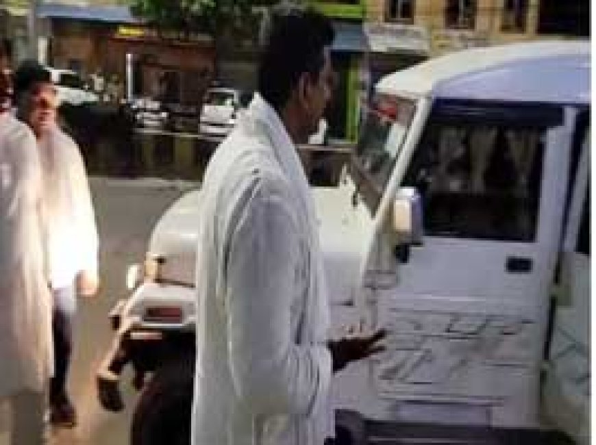 देवेंद्र यादव के होटल रूम में निर्वाचन टीम की रेड....बिलासपुर में गलत तरीके से पैसों के इस्तेमाल की आशंका पर पहुंचे; जमकर हंगामा...