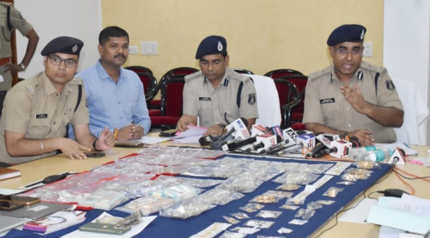 महादेव 364 पैनल से IPL सट्टा संचालित करते बिहार निवासी 05 अंतर्राज्यीय सटोरिये कलकत्ता से गिरफ्तार
