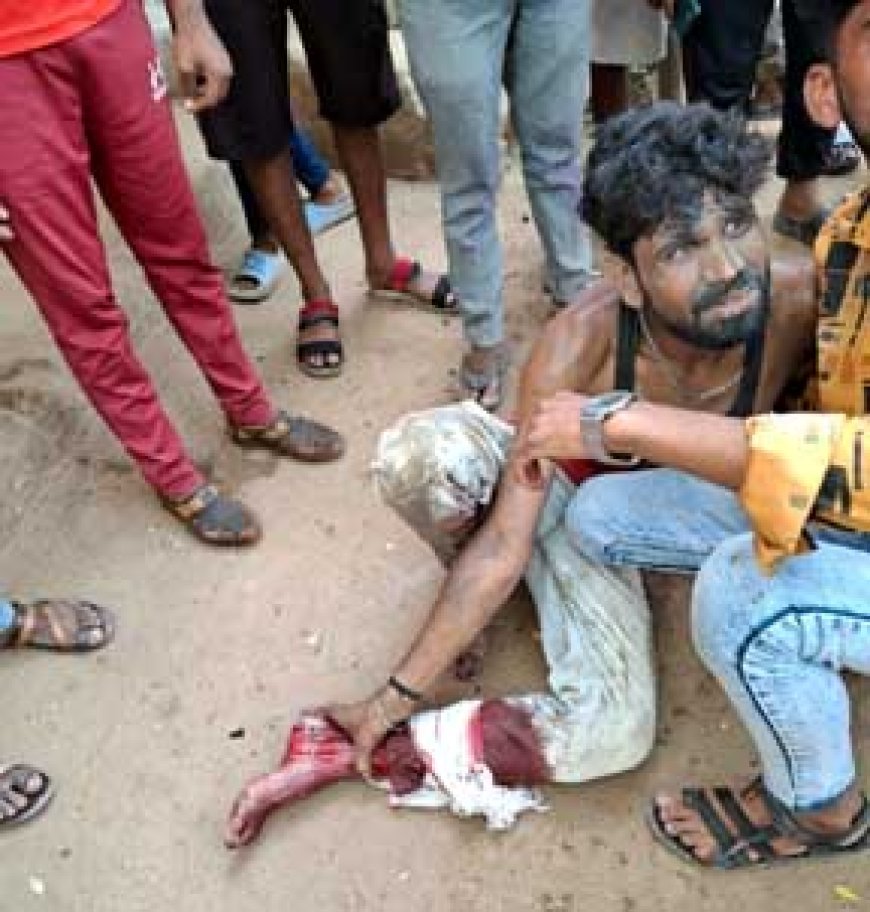 ब्रेकिंग न्यूज : बेमेतरा में बारूद फैक्ट्री में ब्लास्ट..... 12 लोगों के मारे जाने की आशंका.......