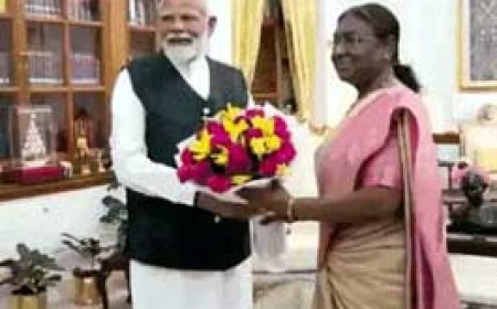 राष्ट्रपति ने मोदी को दिया नई सरकार बनाने का न्योता....9 जून को शपथ ग्रहण