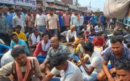 ट्रक ने छात्रा को रौंदा, एक की मौत, 2 घायल.. परिजनों ने किया चक्काजाम....