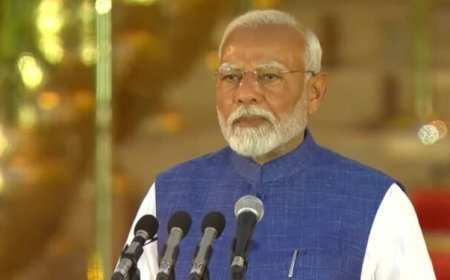 नरेंद्र मोदी लगातार तीसरी बार बने भारत के प्रधानमंत्री, राष्ट्रपति द्रोपदी मुर्मू ने दिलाई पद और गोपनीयता की शपथ