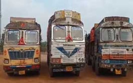 ललित कबाड़ी के ठिकाने पर फिर छापा.....तीन ट्रक चोरी का कबाड़ जब्त.....