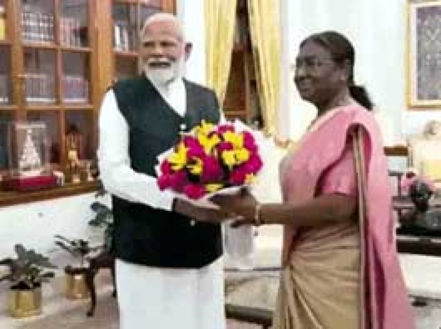 राष्ट्रपति ने मोदी को दिया नई सरकार बनाने का न्योता....9 जून को शपथ ग्रहण